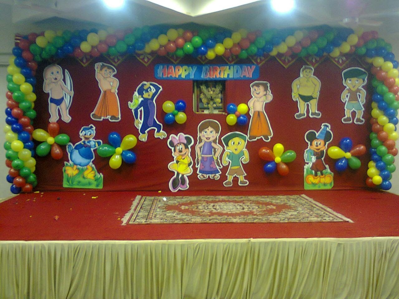 theme party balloons decoration